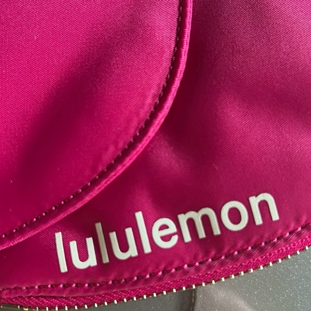 Lululemon Athletica Pink Heart Dual Pouch Wristlet - Picture 2 of 6